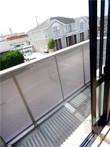 レーベン平井　Ａのバルコニー