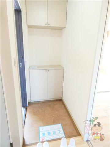 レーベン平井　Ａの玄関