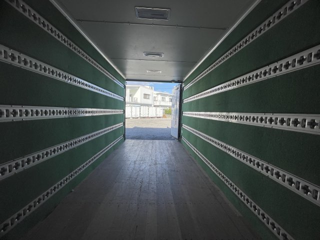 【内装】 | 与根コンテナ