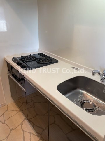 プリマクラッセのキッチン|コンパクトなキッチンで掃除もラクラク