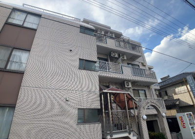 【外観】 | サンヒルズ橋本 | 土地の前の道路に消火栓が設置されていることがあります。この場合、道路交通法第45条第1項により、駐車禁止の場所が指定されています。そのため、車庫などの駐車スペースをつくることができない場合があります。