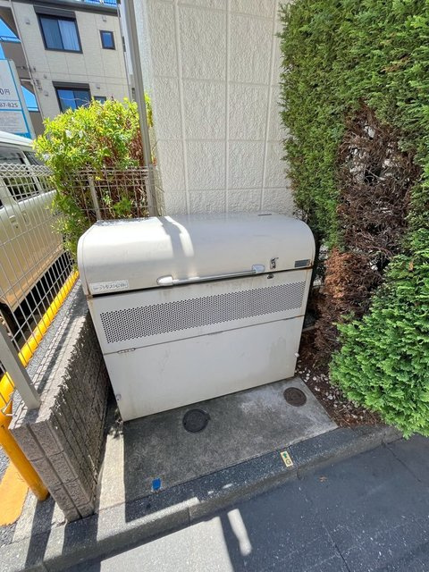 ウエスト・コートのその他共用部分|ゴミストッカー
