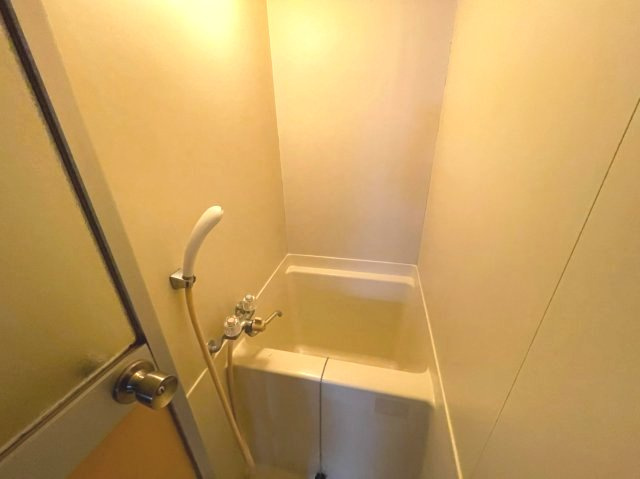 香里北ハイツの浴室