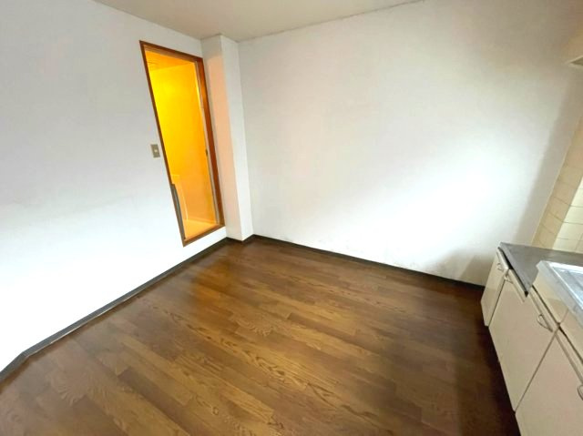 香里北ハイツの居間・リビング