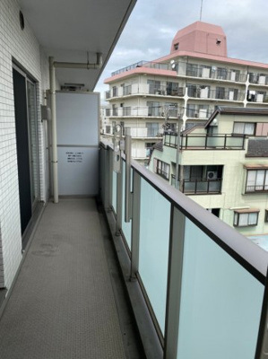 【バルコニー】 | KYハウスⅥ | 内装の写真は類似した部屋となり、現況と異なります。参考としてください。