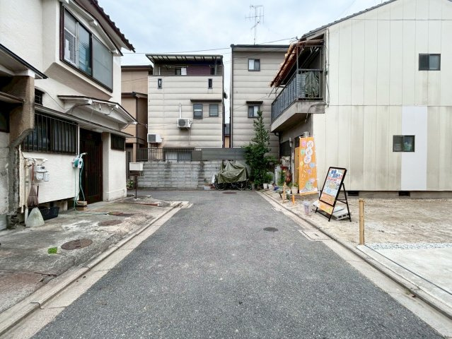 深草フチ町　建築条件付き土地の前面道路含む現地写真|【前道】