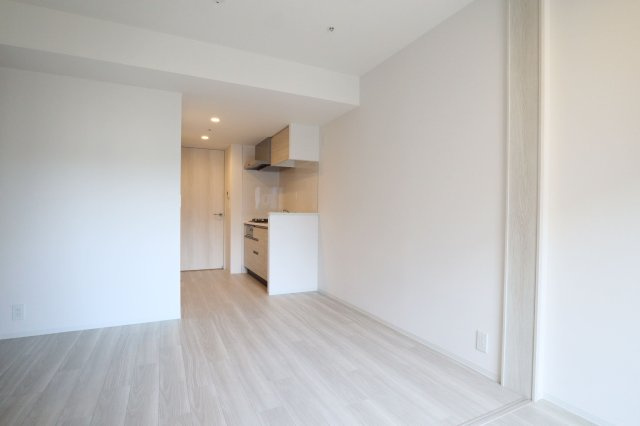 コンフォリア新大阪宮原Qの洋室