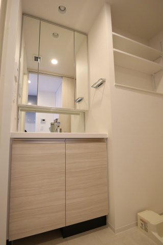 コンフォリア新大阪宮原Qの洗面所