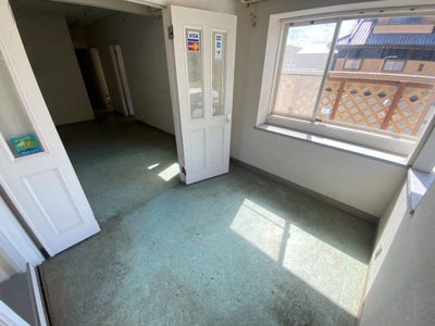 【玄関】 | 匝瑳市飯倉台　中古店舗兼居宅