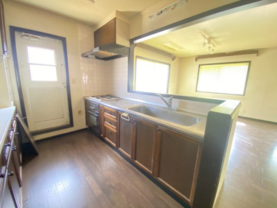 【キッチン】 | 匝瑳市飯倉台　中古店舗兼居宅