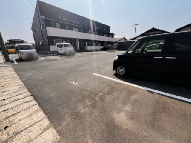 ウィスタリアⅡの駐車場|駐車場2台可能です。