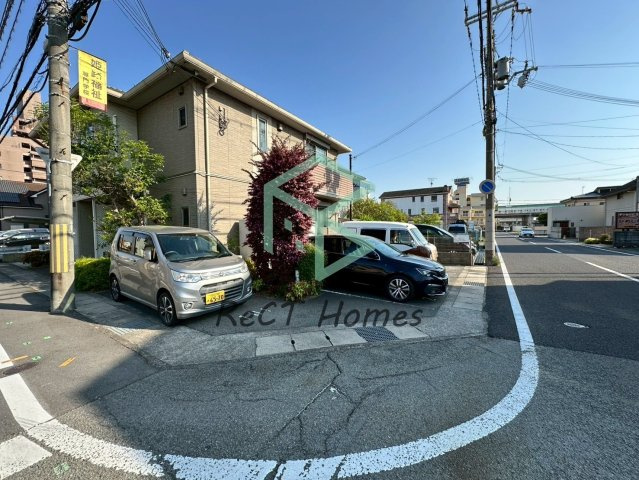 シャーメゾンカルテットの駐車場
