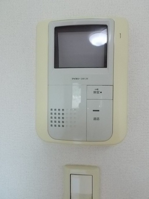 【セキュリティ】 | グランシャリオ | 安心のＴＶ付オートロック