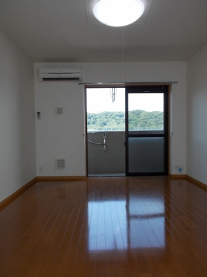 【トイレ】 | グランシャリオ | 温水洗浄便座付き