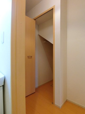 【収納】 | ロワゾ倉吉 | イメージ102号室写真
