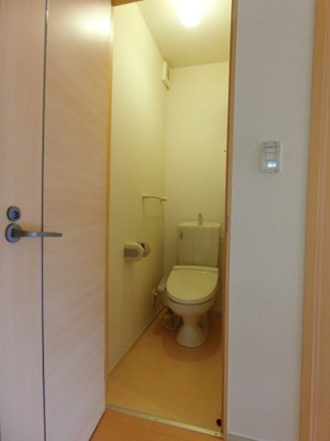 【トイレ】 | ロワゾ倉吉 | イメージ102号室写真