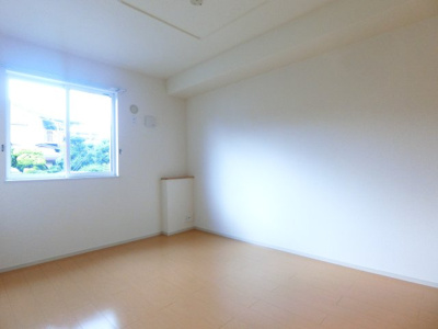 【洋室】 | ロワゾ倉吉 | イメージ102号室写真