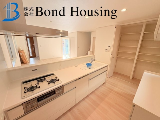 明石市朝霧町３丁目の新築一戸建のキッチン