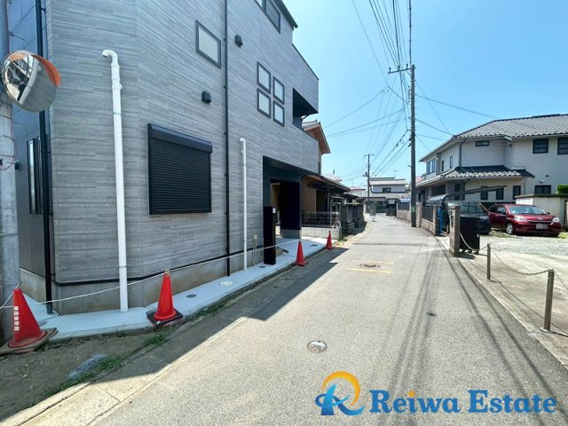 新築戸建　茅ヶ崎市南湖2丁目の前面道路含む現地写真