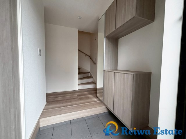 新築戸建　茅ヶ崎市南湖2丁目の玄関