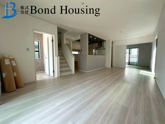 明石市朝霧町３丁目の新築一戸建の居間・リビング