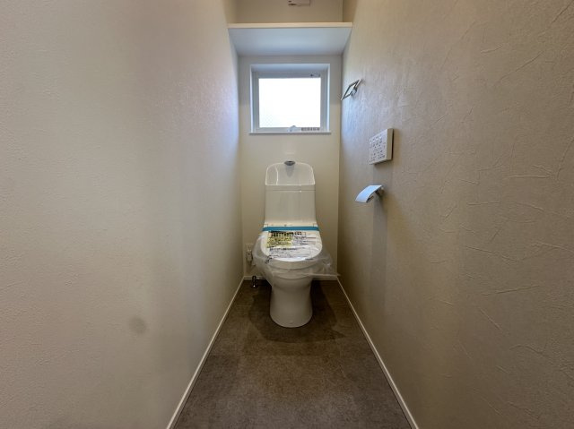 茅ヶ崎市松風台デザイナーズハウスのトイレ