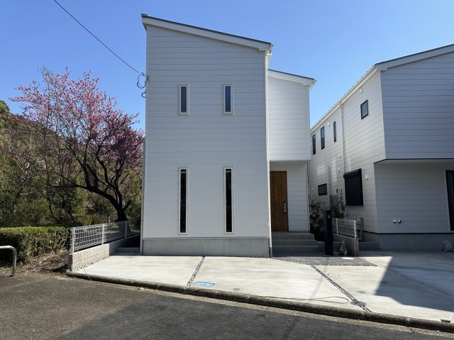 茅ヶ崎市松風台デザイナーズハウスの外観