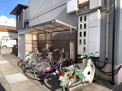 【その他共用部分】 | 岩輝ハイツ ニ号館 | 駐輪場