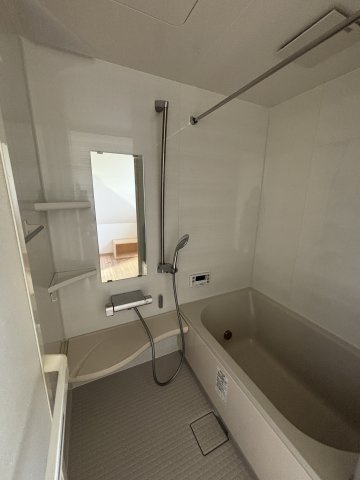 高浜市八幡町３丁目の店舗事務所の浴室