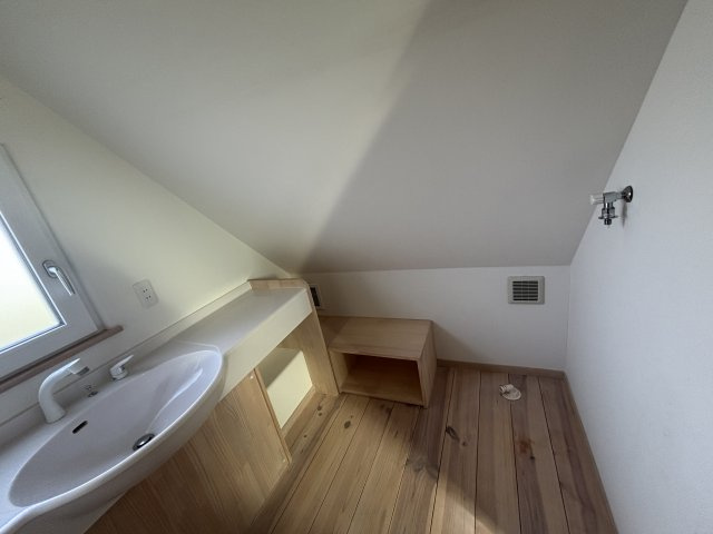 高浜市八幡町３丁目の店舗事務所の内装