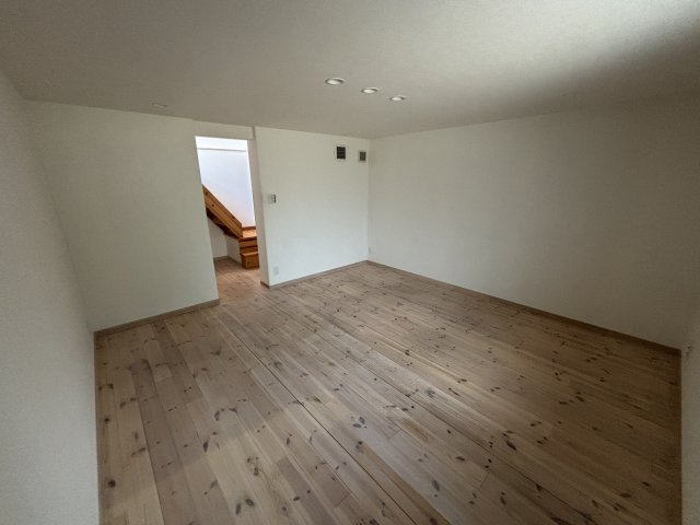 高浜市八幡町３丁目の店舗事務所の内装