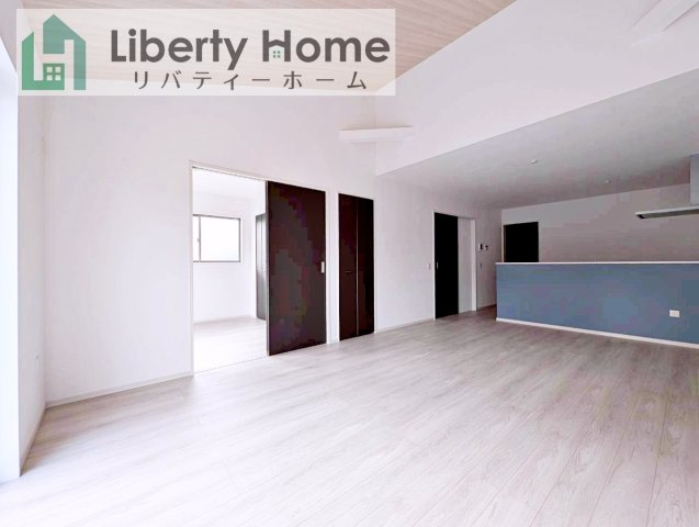 常総市豊岡町3期　新築戸建　1号棟の居間・リビング