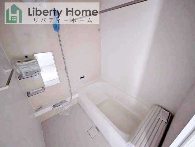 常総市豊岡町3期　新築戸建　2号棟の浴室