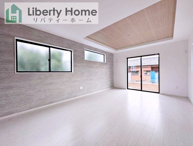 常総市豊岡町3期　新築戸建　2号棟の居間・リビング