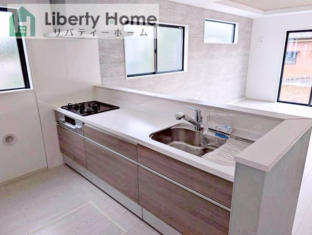 常総市豊岡町3期　新築戸建　2号棟のキッチン