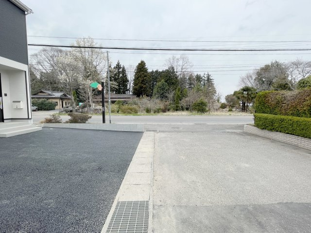 新築戸建　中島村滑津第5　Cradle Garden　全2棟の前面道路含む現地写真|北側前面道路になります。