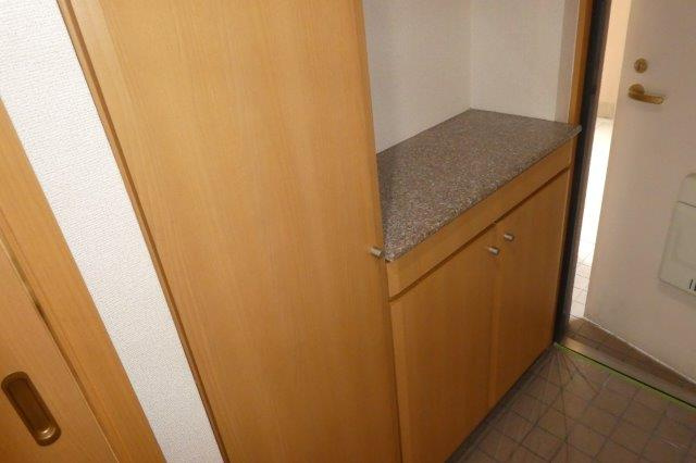 レンドールの内装|シューズボックス