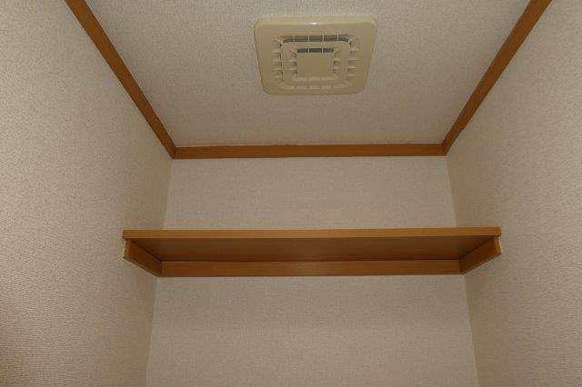 レンドールのトイレ|トイレ棚