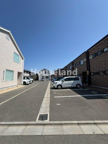 クレール中之島Ⅱの駐車場