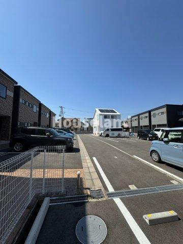 クレール中之島Ⅱの駐車場