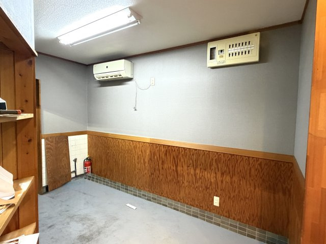 本星崎店舗1棟の玄関