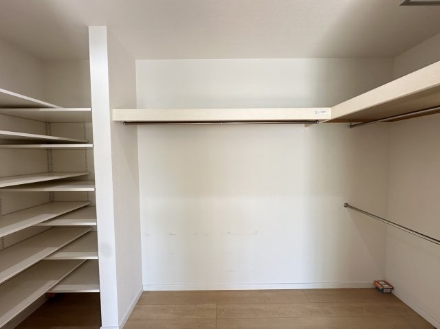 小田原市久野築浅戸建の収納