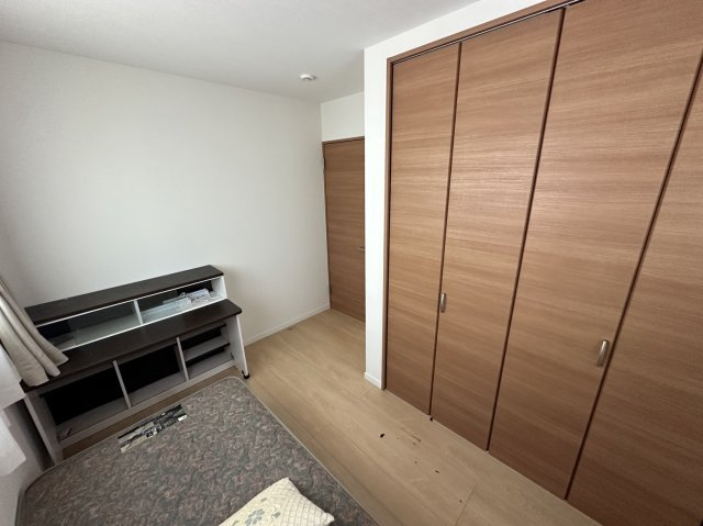 小田原市久野築浅戸建の洋室