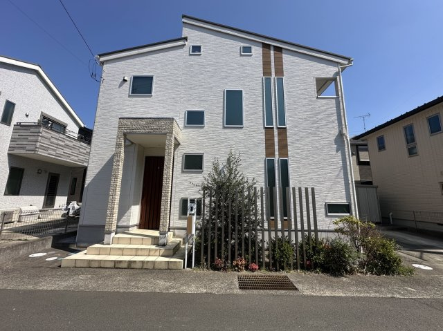 小田原市久野築浅戸建の外観