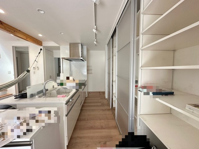 小田原市久野築浅戸建のキッチン