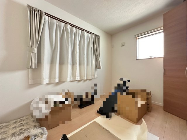 小田原市久野築浅戸建の洋室