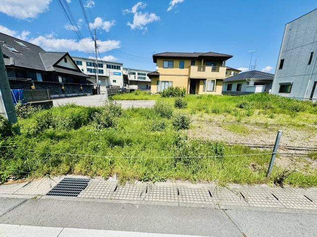 【土地】前橋市六供町2丁目（全2区画）1号地　約54坪売地の前面道路含む現地写真