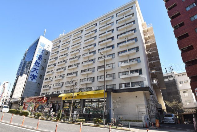 【現況写真】 | 池袋住宅（サトミビル） | 前面道路と外観の様子です。～即日のご見学可能～　お問合せはお気軽にどうぞ。