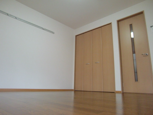 セジュール赤坂の洋室