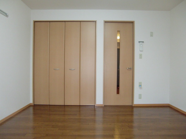 セジュール赤坂の洋室